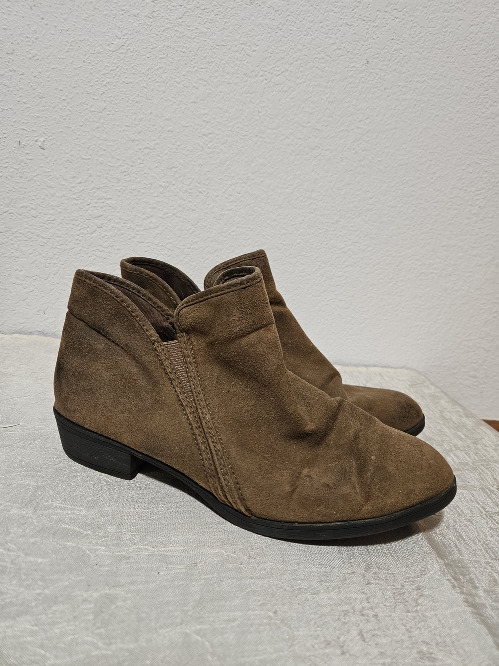 Time and Tru Brown Suede Ankle Booties